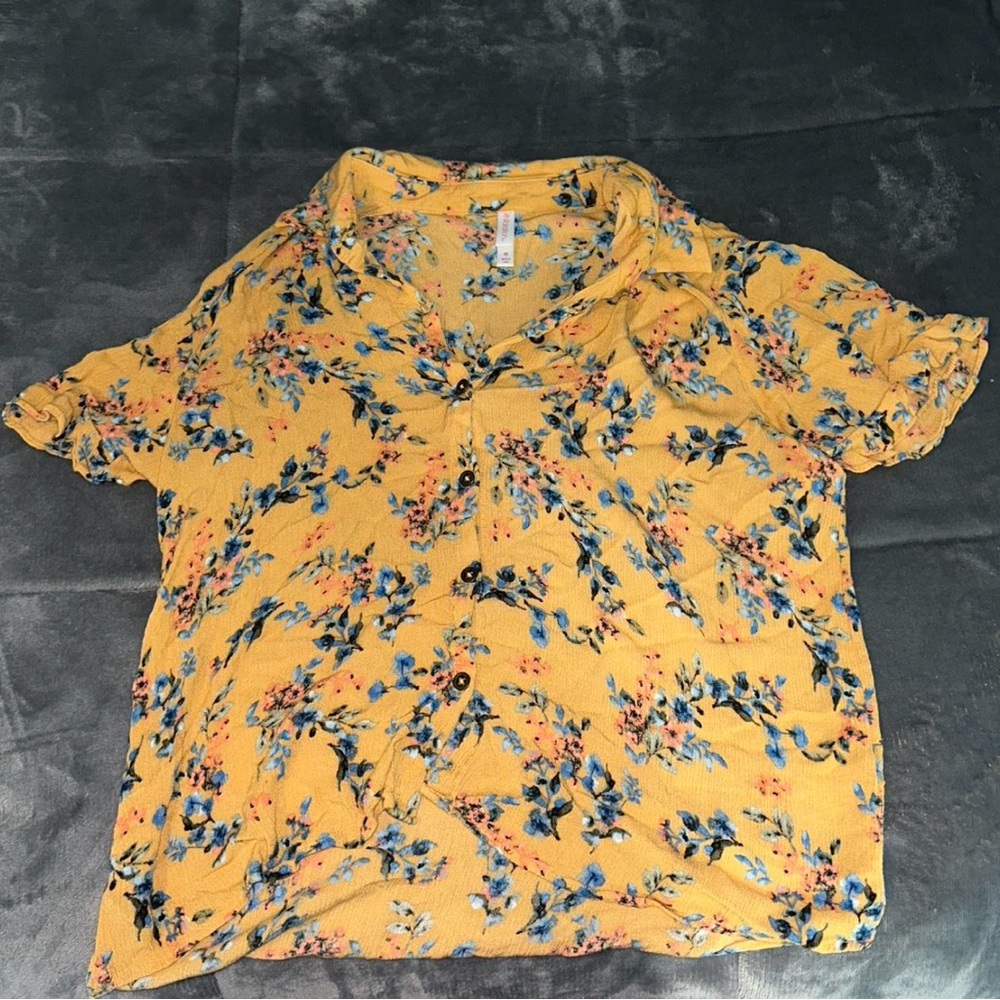 Xhilaration Yellow Floral Top